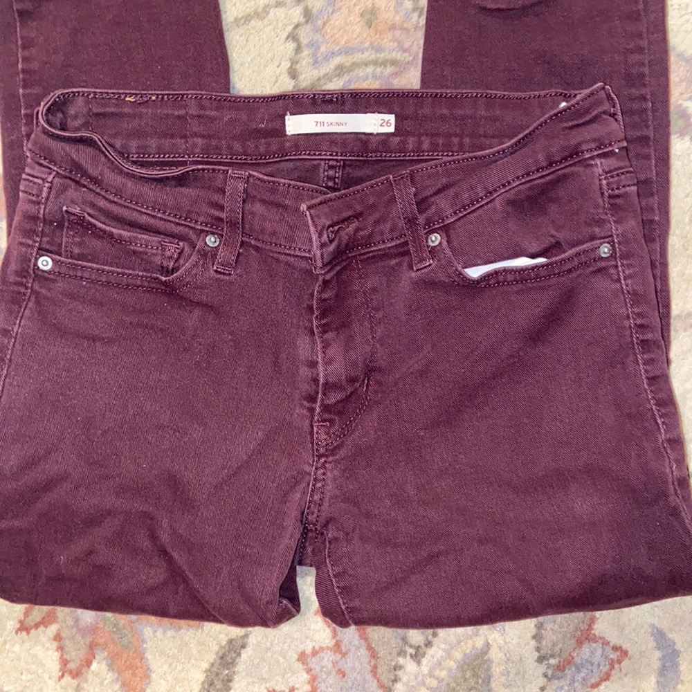 Levi skinny jeans! 711 Skinny 26